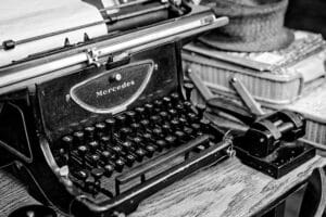 máquina de escribir antigua